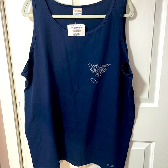 New top with tag from Crazy shirts brand - Picture 1 of 3